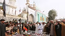 Đằng sau vụ đánh bom Thánh đường Lal Shahbaz Qalandar