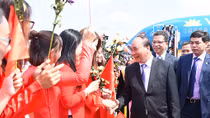 Thủ tướng đến Bắc Kinh, bắt đầu thăm chính thức Trung Quốc
