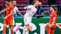 Wales 0-4 Đan Mạch: Những chú lính chì bắn hạ rồng đỏ
