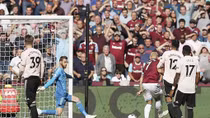 West Ham 3-1 Man Utd: Quỷ Đỏ gục ngã tại London