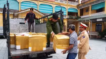 Xe tải vận chuyển hàng không rõ nguồn gốc trị giá khoảng 2 tỷ đồng