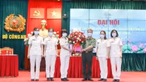 Làm tốt công tác chuyên môn và công tác Hội phụ nữ
