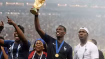 Vừa vô địch World Cup, Pogba đã muốn "đào tẩu"