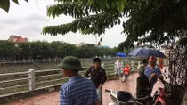 Đi hái rau người đàn ông bị nước cuốn mất tích