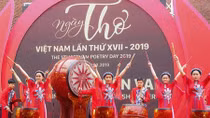 COVID-19 tạo khoảng lặng cải thiện cho Ngày Thơ Việt Nam