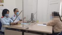 Tung tin điều trị COVID-19 bằng chanh tươi, một phụ nữ bị xử phạt 