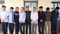 Bù nước vào khoang tàu để trộm cắp than