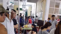 200 học sinh Tiểu học Đinh Tiên Hoàng nhập viện nghi ngộ độc thực phẩm