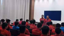 Đội tuyển Việt Nam học về VAR trước đại chiến với Nhật Bản