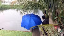 Người đàn ông đâm dao rồi nhẩy xuống ao tự vẫn