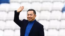 Cổ động viên Leicester City ngậm ngùi tưởng nhớ Chủ tịch Vichai Srivaddhanaprabha