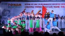 Ấm áp đêm giao lưu ca nhạc: "Ánh lửa từ trái tim"