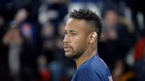 "Người cũ" khuyên Barca đừng phí tiền mua Neymar