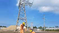 Tàu thủy va cột điện, đảo Cát Bà mất điện hoàn toàn