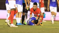 Hùng Dũng nhận chấn thương khủng khiếp trong ngày Hà Nội FC đại thắng