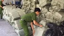 Phát hiện 9 xuồng máy vận chuyển 45.000 gói thuốc lá nhập lậu