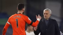 Tottenham "không vui" nhưng Mourinho hài lòng
