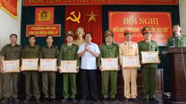 Công an huyện Sông Lô (tỉnh Vĩnh Phúc): Nhận thêm việc, tự nguyện làm thêm giờ phục vụ nhân dân