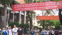 Nhiều thí sinh than đề thi Hóa dài, mất cơ hội gỡ điểm