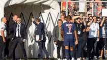 Kylian Mbappe dính án phạt phải ngồi ngoài sân 3 trận