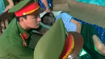Công an huyện Tĩnh Gia cấp căn cước công dân lưu động cho người tàn tật