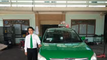 Tài xế taxi mưu trí bắt cướp