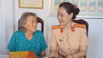 Xúc động chuyện về dì Năm cấp dưỡng