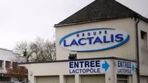 Điều tra bê bối “sữa bẩn” của hãng Lactalis