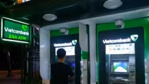 Vietcombank phản hồi vụ chủ thẻ ngủ dậy mất 500 triệu 