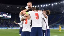 Luke Shaw, cậu nhóc năm nào giờ đã lớn