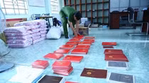 Thấy gì từ việc phát hiện đường dây sản xuất hàng nghìn bằng đại học giả?