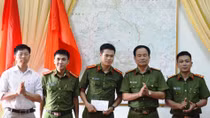 Bị thương vẫn truy bắt đối tượng mua bán ma túy