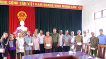Tặng 100 suất quà cho các Thương binh, nhân dịp kỷ niệm ngày Thương binh, Liệt sỹ
