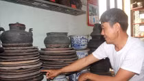 Bộ sưu tập mâm gỗ cổ của ông Hoa “hâm”