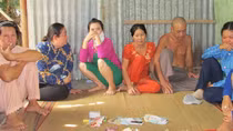 Khi "đỏ đen" tràn về làng quê