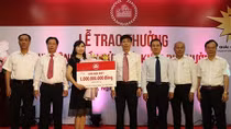 Agribank trao giải đặc biệt thứ Hai cho khách hàng trúng thưởng