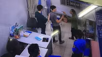 Bài 1: Khi những người thầy thuốc bị hành hung