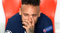 Neymar rơi nước mắt sau thất bại trước Bayern