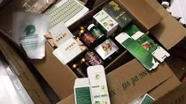 Thu giữ hơn 1 tấn thực phẩm chức năng tự chế 
