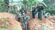 Phát hiện 2 bộ hài cốt liệt sĩ trong vườn nhà dân