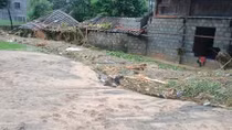 Lũ ống, lũ quét gây nhiều thiệt hại về nhà cửa tại Sa Pa