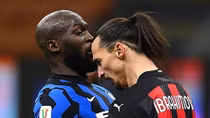 Cận cảnh cú "thiết đầu công" của Ibra tại Copa Italia