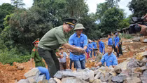 Công an tỉnh Hòa Bình làm theo Sáu điều Bác Hồ dạy 
