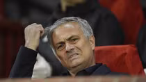 Bị mất điểm trên sân nhà, Mourinho chĩa mũi dùi sang UEFA