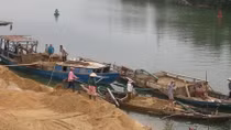 Phạt 30 triệu đồng, buộc hoàn nguyên số cát khai thác trái phép