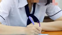 Giáo viên dạy kèm làm lộ đề thi kiểm tra học sinh lớp 12 
