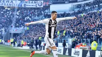Ronaldo lập cú đúp, Juventus nối dài chuỗi trận bất bại