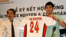 Lee Nguyễn, đi thật xa để trở về