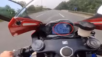 Phạt hơn 10 triệu đồng lái xe máy chạy gần 300 km/h trên Đại lộ Thăng Long