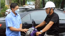 Lãnh đạo Hải Phòng xuống đường nhắc nhở người dân phòng chống dịch